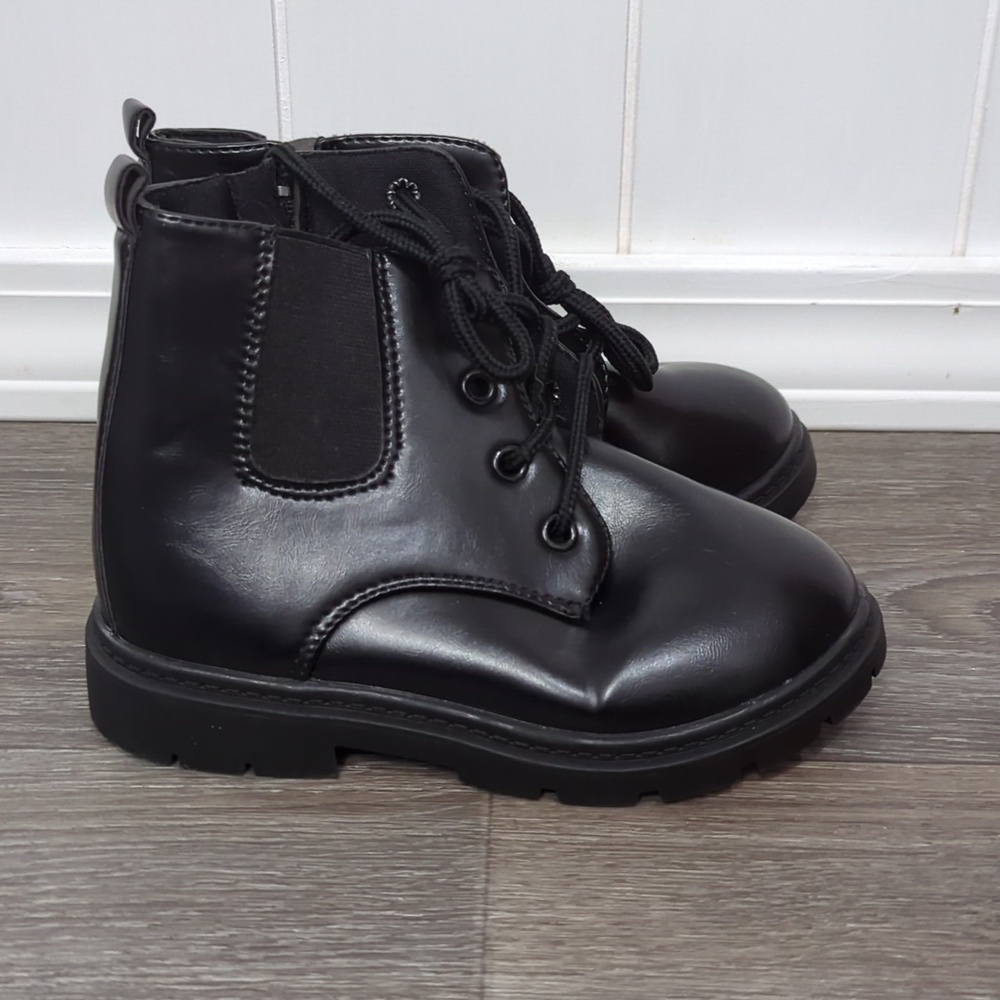 ♥️5/$25 🌟NWT Pat Pat Comfy Kid Black Boots